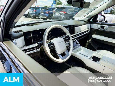 Used 2025 Hyundai Santa Fe Calligraphy FWD image 8