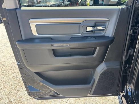 Used 2022 RAM 1500 Classic SLT w/ Protection Group AWD/4WD image 18