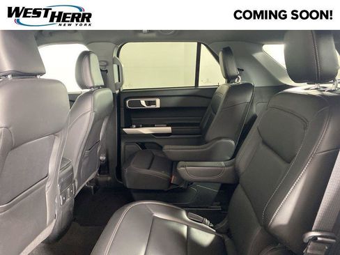 Used 2024 Ford Explorer XLT w/ Equipment Group 202A AWD/4WD image 18