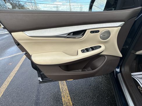 Used 2019 INFINITI QX50 Essential w/ Sensory Package image 23