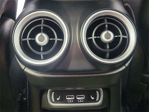 Used 2022 Alfa Romeo Stelvio Ti image 14