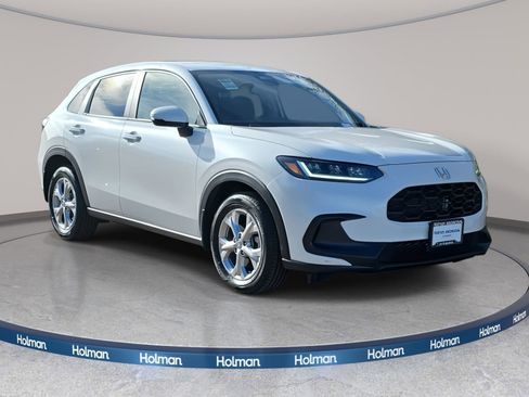 Used 2023 Honda HR-V LX image 9