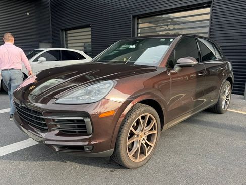 Certified 2019 Porsche Cayenne AWD/4WD image 1