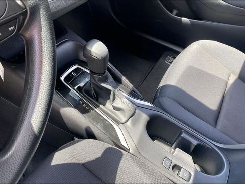 Used 2025 Toyota Corolla LE FWD image 13