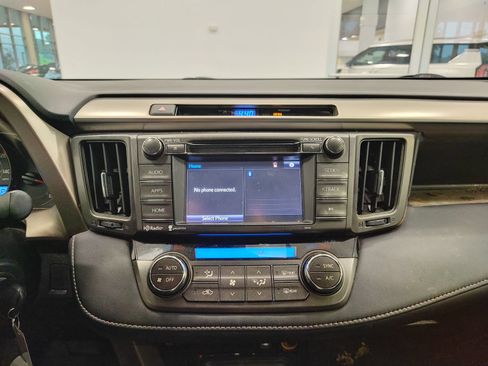 Used 2014 Toyota RAV4 XLE AWD/4WD image 13