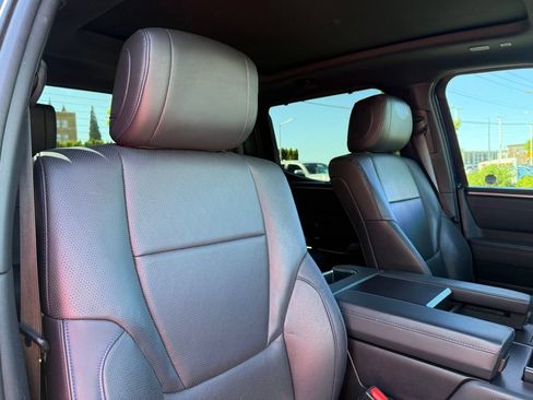 Used 2022 Toyota Tundra Platinum AWD/4WD image 22