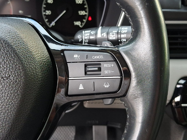 Used 2025 Honda Pilot EX-L image 24