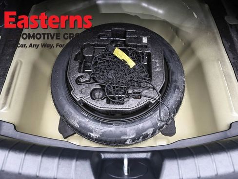 Used 2019 Kia Cadenza Premium image 24