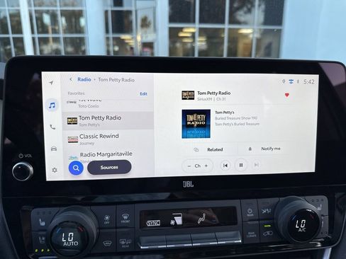 Used 2025 Toyota Grand Highlander AWD image 31