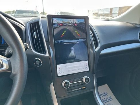 Used 2024 Ford Edge SEL image 3