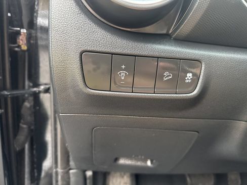 Used 2023 Hyundai Kona SEL w/ Convenience Package FWD image 18