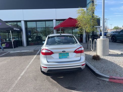 Used 2017 Ford Fiesta S image 9