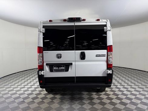 Used 2025 RAM ProMaster 2500 w/ U-Haul Equipment Group FWD image 8