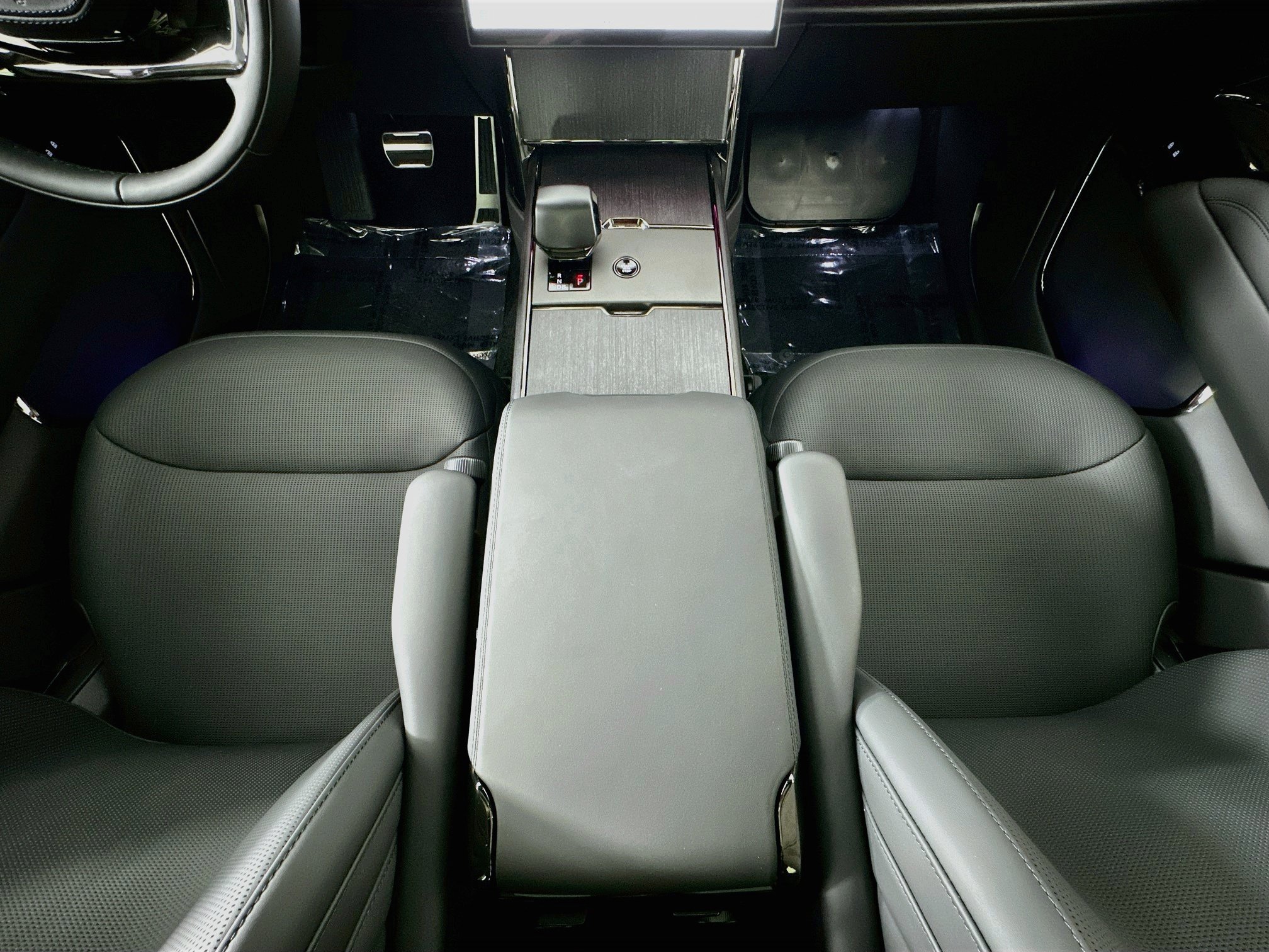 New 2026 Land Rover Range Rover SV AWD/4WD image 22