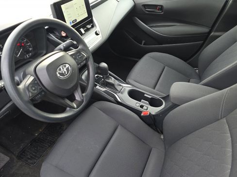 Used 2023 Toyota Corolla LE image 7