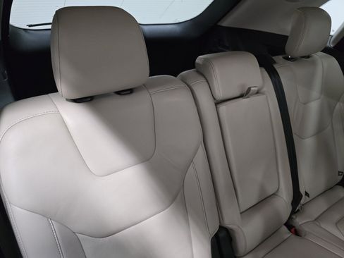 Used 2022 Ford Edge Titanium image 20