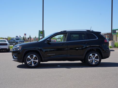 Used 2019 Jeep Cherokee Limited AWD/4WD image 6