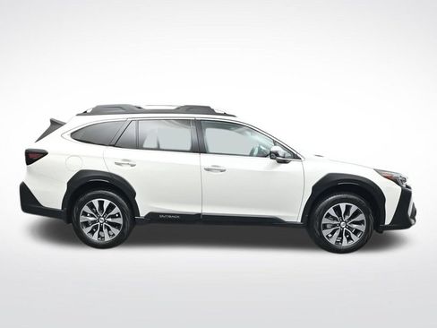 Used 2025 Subaru Outback Touring AWD/4WD image 9