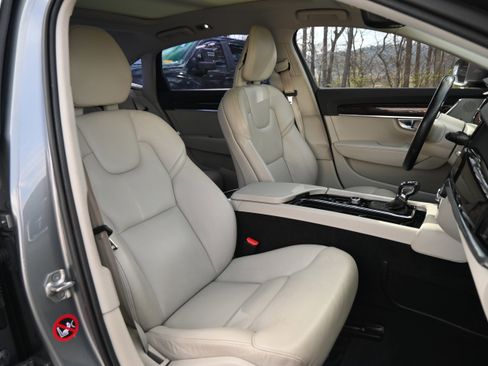 Used 2018 Volvo S90 T5 Momentum FWD image 33