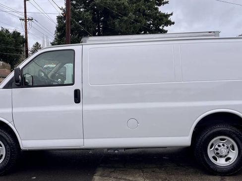 Used 2006 Chevrolet Express 2500 image 6