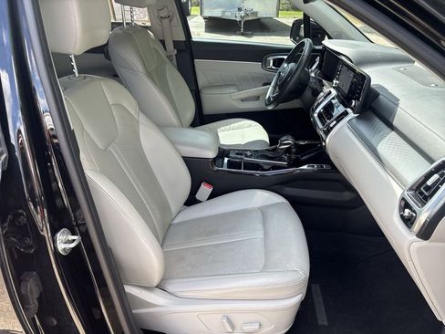 Used 2023 Kia Sorento SX FWD image 29