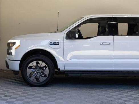 Used 2025 Ford F150 Lightning Flash AWD/4WD image 8