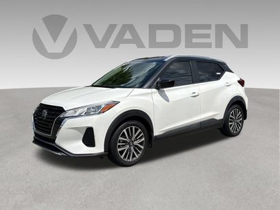 Used 2021 Nissan Kicks SV