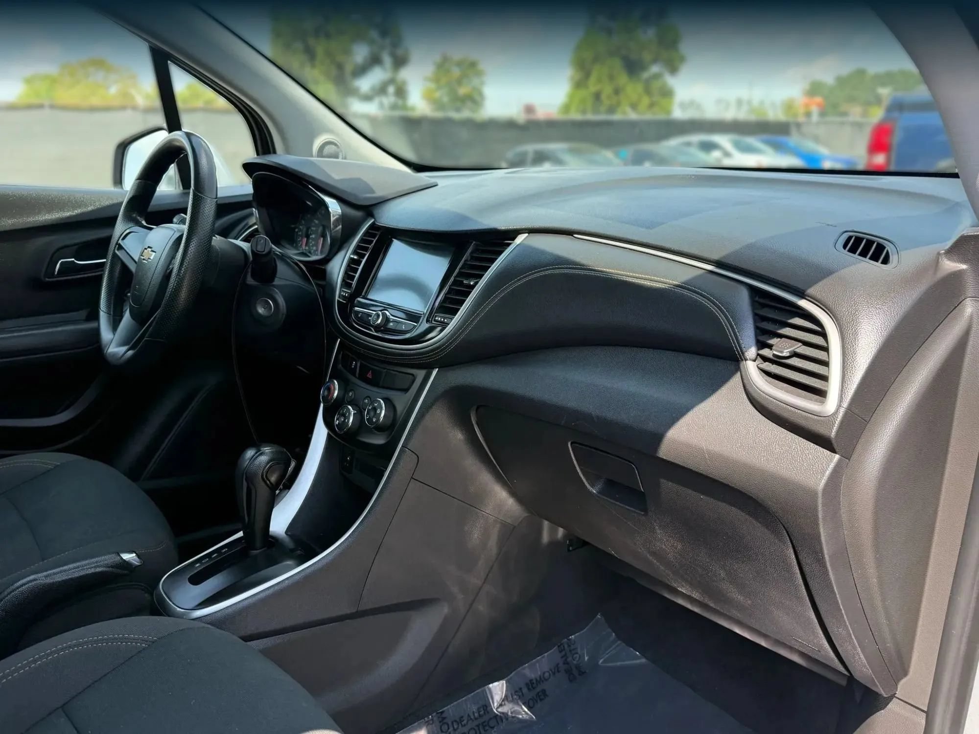 Used 2017 Chevrolet Trax LS AWD/4WD image 19