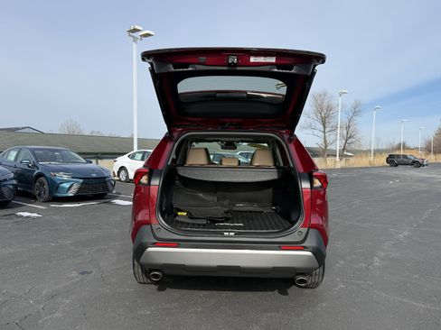 Used 2023 Toyota RAV4 Limited image 8