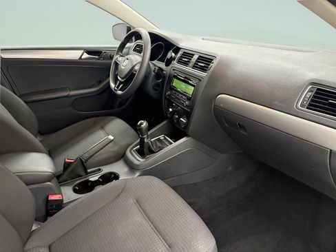 Used 2015 Volkswagen Jetta SE FWD image 17