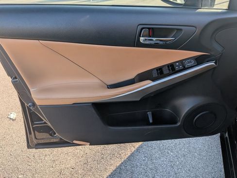 Used 2015 Lexus IS 250 RWD image 6
