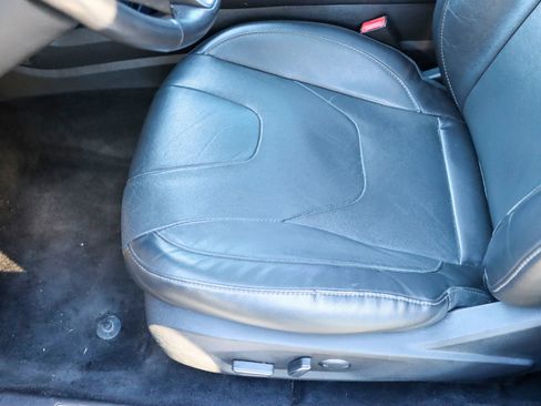 Used 2015 Ford Fusion SE image 16