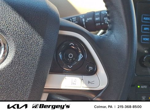 Used 2017 Toyota Prius Four FWD image 23