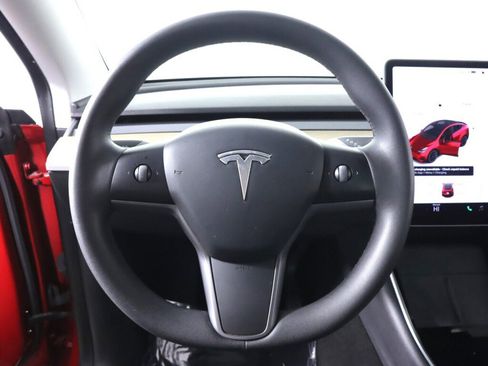 Used 2021 Tesla Model Y Long Range image 10