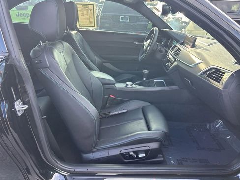 Used 2018 BMW M2 RWD image 23