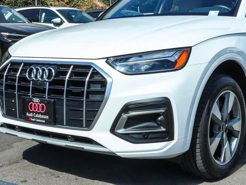 Used 2023 Audi Q5 2.0T Premium Plus w/ Premium Plus Package AWD/4WD image 7