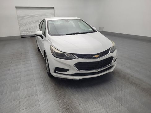 Used 2017 Chevrolet Cruze LT w/ Convenience Package image 14