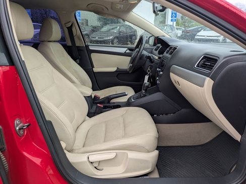 Used 2012 Volkswagen Jetta TDI FWD image 28