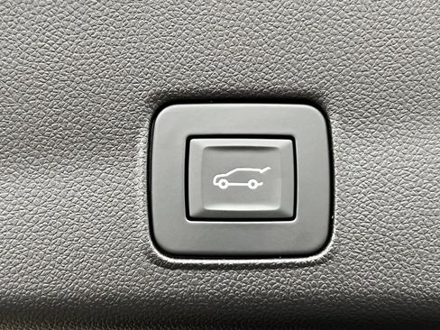 Used 2023 Chevrolet TrailBlazer ACTIV w/ Sun and Liftgate Package image 33