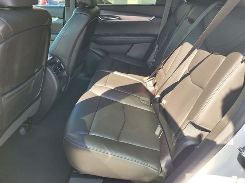 Certified 2023 Cadillac XT5 Luxury FWD image 9