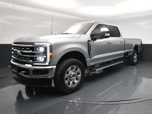 Used 2024 Ford F350 Lariat w/ Chrome Package AWD/4WD image 2