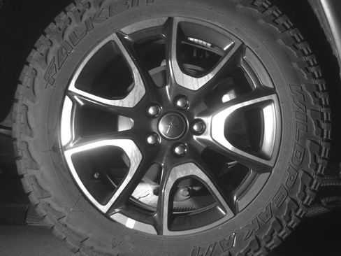 Used 2025 Jeep Compass Trailhawk AWD/4WD image 14