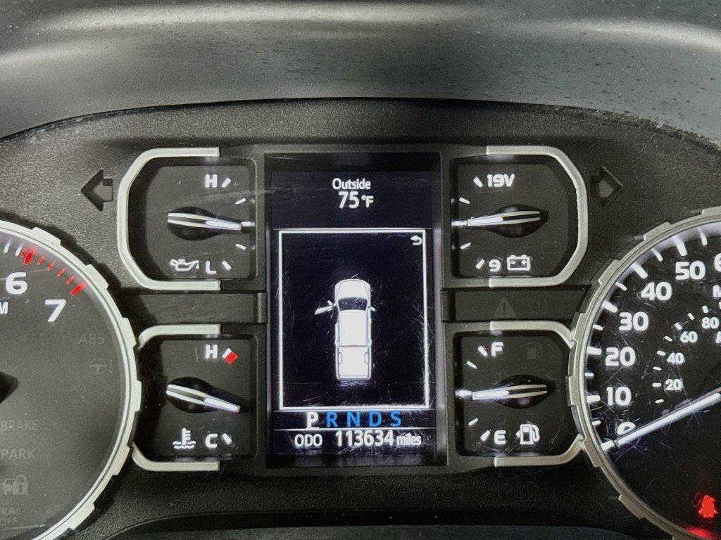 Used 2018 Toyota Tundra SR5 w/ SR5 Upgrade Package AWD/4WD image 14