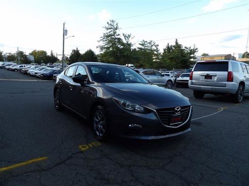 Used 2014 MAZDA MAZDA3 i SV image 2