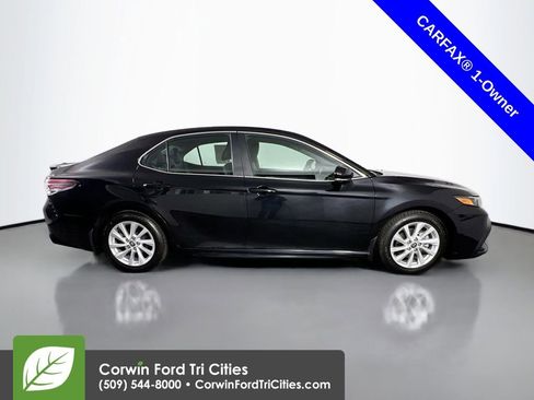 Used 2024 Toyota Camry SE FWD image 18