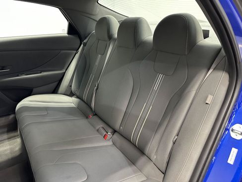 Certified 2025 Hyundai Elantra Sport FWD image 23