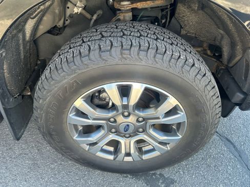 Used 2022 Ford Ranger Lariat w/ FX4 Off-Road Package AWD/4WD image 11