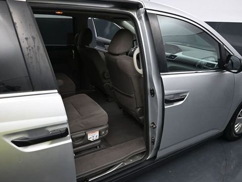 Used 2015 Honda Odyssey LX image 31