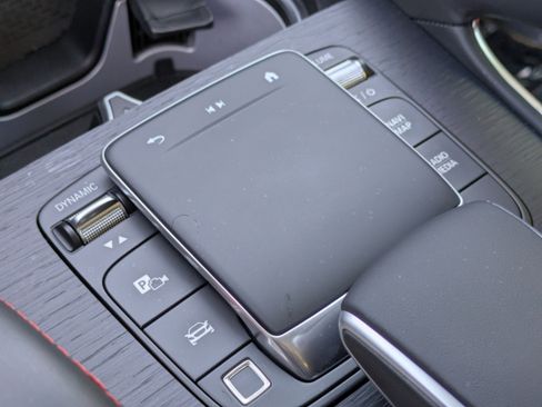 Used 2025 Mercedes-Benz GLE 53 AMG AMG GLE 53 image 32