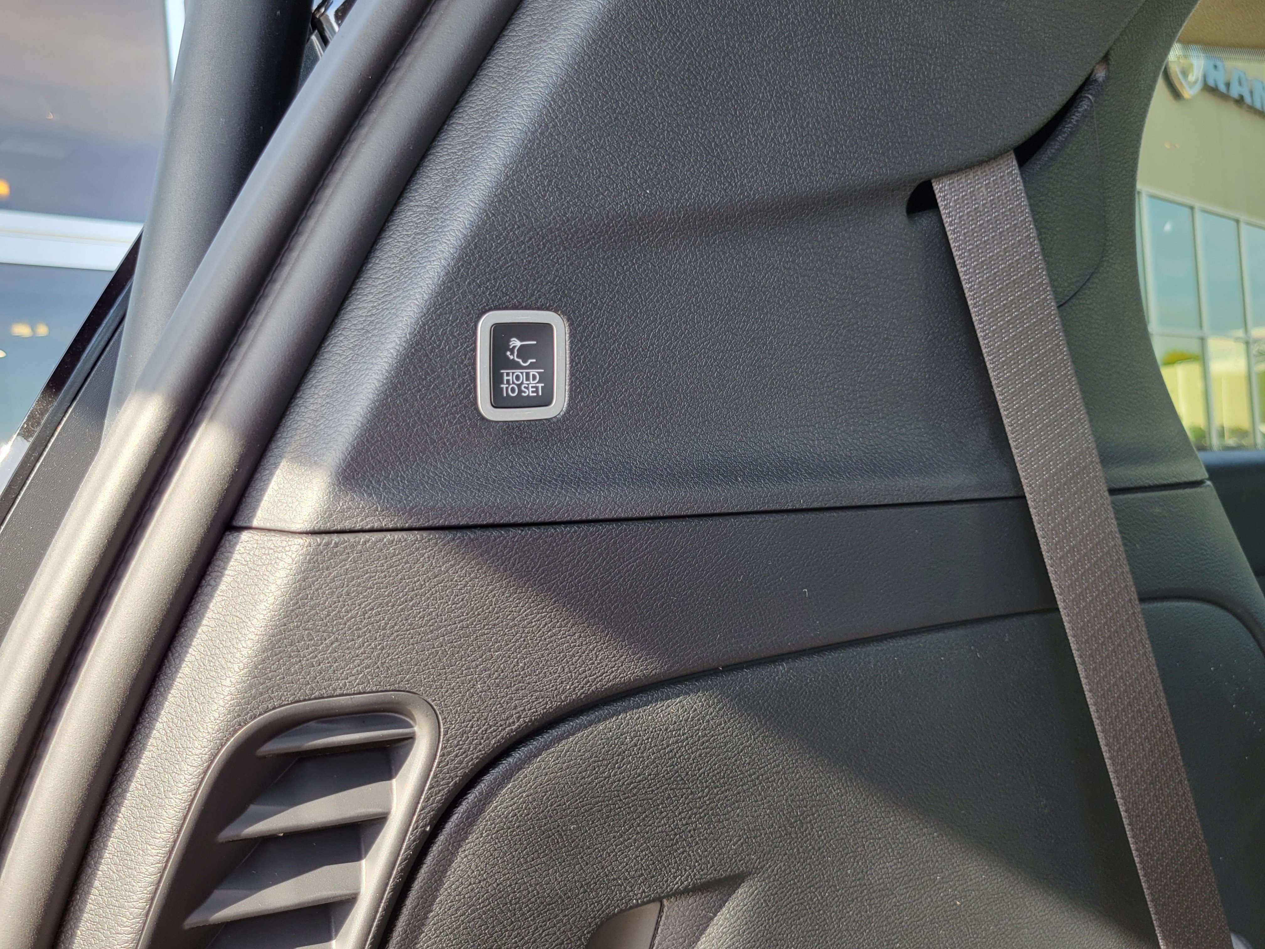 New 2027 Chrysler Pacifica Select w/ Family Tech Group FWD image 21